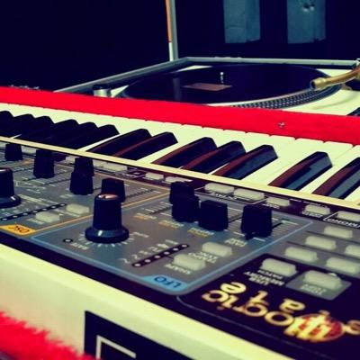 I play digital synth with sequencer in a band called @Flyafter. electronic music producer & sound designer for @finiark & @illogicstate #RDMND