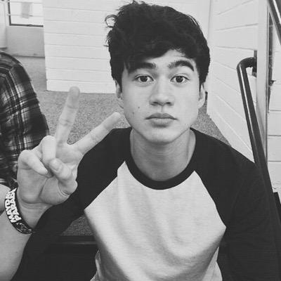 could you please follow @cal96hood