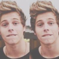 FOLLOW @5SOS_Fan22 IM NO LONGER ON THIS AHA! X