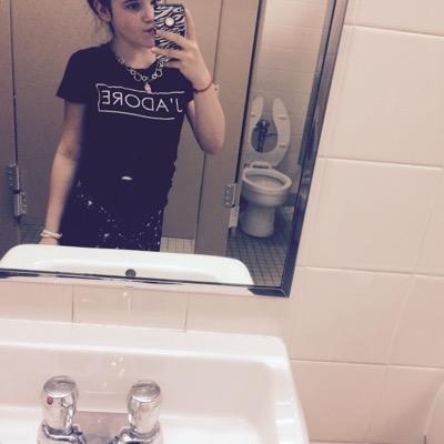 cruddy_isabelle Bros before hoes ✊ follow for follow. baltimore.  cant ever trust anyone there all snakes