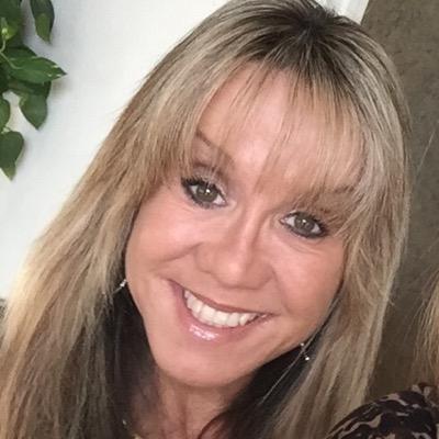 American Sign Language Interpreter, CI/ CT, NIC-Master who is a goal driven woman with immeasurable determination to succeed at anything she desires to pursue!