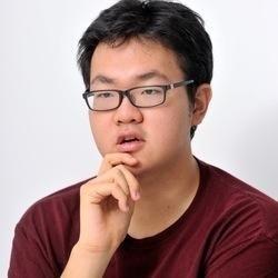 デジタルクリエイター・演出家 企業や著名人とのコラボレーションで「裏方」として多くのWebサイト・映像・広告・ライブのプロデュースを手がける傍ら、個人でも多くの作品を制作。デザイナー・プログラマー・ライター・ラジオパーソナリティ・小学4年生など、多くの顔を持つ。