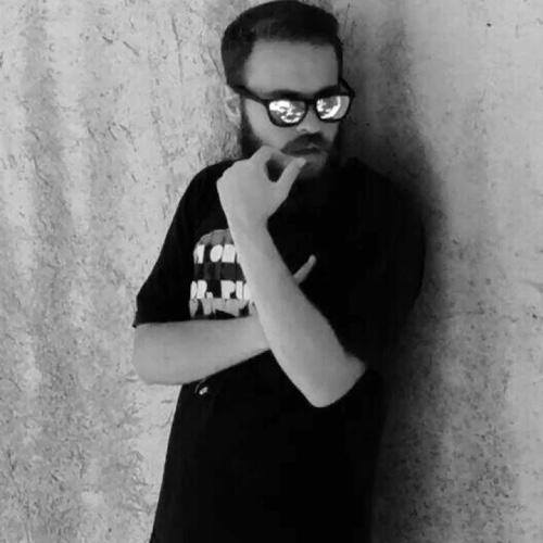 Hi, I'm Leandro and I love to design and code cool stuff. Also I love music, technology and the almighty letterpress effect.