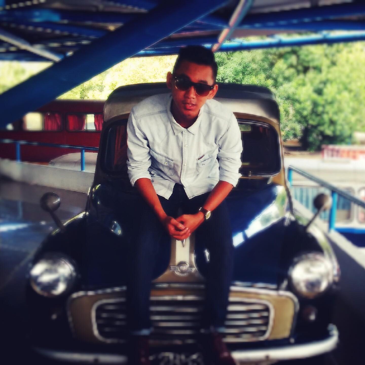 Jesus followers•@STIEYKPN•song writer @insideofmeband•@MODScloth's talent•@105musicrew•@mssindonesia ˆ⌣ˆ