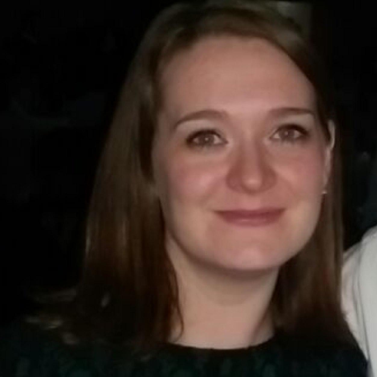 Londoner, copywriter, book fiend and chronic doodler.