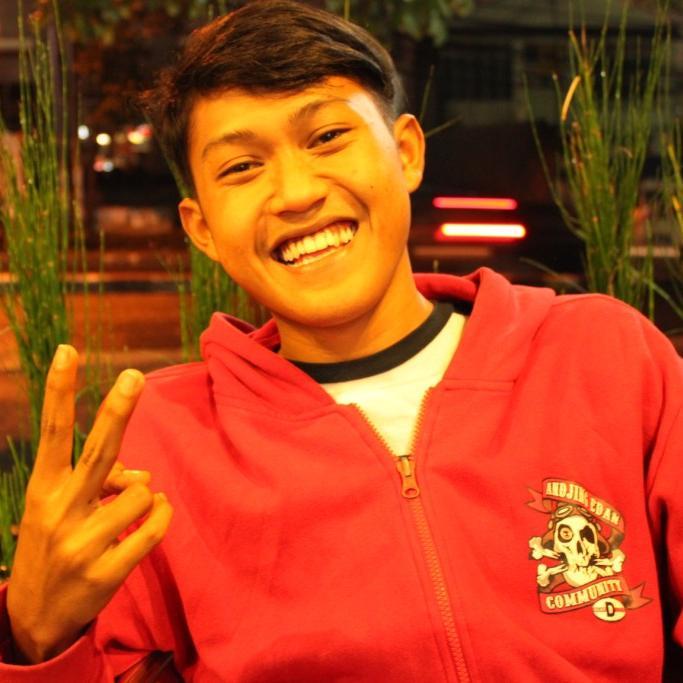 Hidup itu hanya sekali,maka nikmati dan warnai hidupmu dengan pengalaman yang seindah mungkin