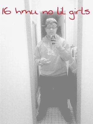 im 16 football is life class of 2017 hmu kik:racks145 snapchat:danielcarter641 R.I.P B-EAZY M.O.D 4 life
