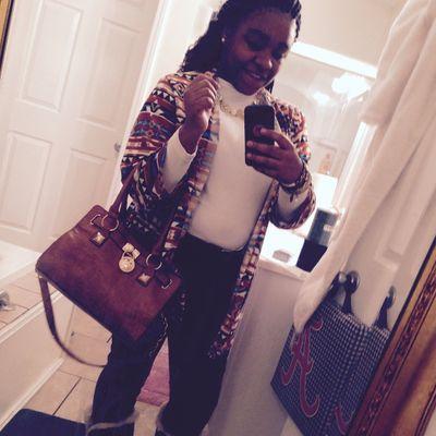 Kashondra Cherlise..    Mike Stokes. 2/25/15 
currently getting money!!  somewhere with bae!!  
Diamonds are a girl best friend!!   class of '17