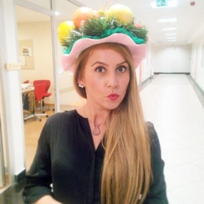 zuleyha3usenkal's profile picture. I hate to say it, but it's probably me.                                                                                    -Yeditepe University M.i.s