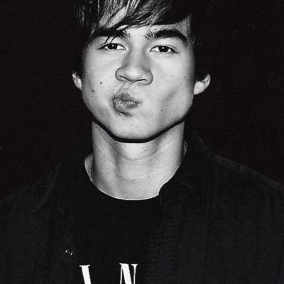 I JUST GAVE YOU A FREE FOLLOW FROM @cliffordIand PLEASE FOLLOW THAT ACCOUNT AND SHE FOLLOWS BACK IF YOU ASK :)