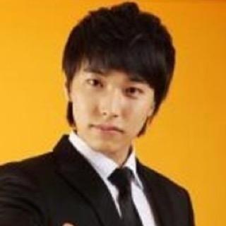 普段は、人材会社で多くの人の就職サポートをしています。今、【就活生】向けに、【内定獲得】するためのブログも書いているので、大学生の方は是非就活に役立ててください。http://t.co/EAjLxIC023