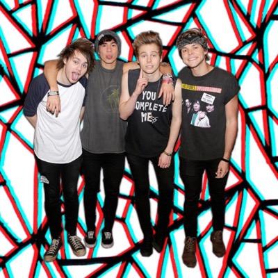 @helpingfamx is follow help account that does daily dms to 5/4 and tells you when 5sos are online&following