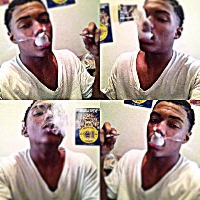 Born And Reased From The Slops Of #SouthMeMphis From #KingGatesToDaValley iHeld iT Down On My End #10ToesDown Yeaahh #WeSmokeNunButStupppiiiddd GolGang ╰Δ╯(☉v☉)