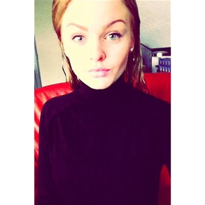 anniekfinke_'s profile picture. 
