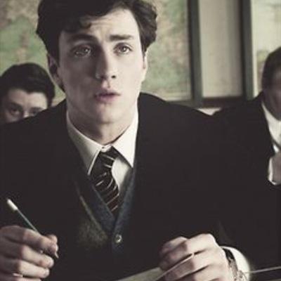 OyPotter's profile picture. James Potter. Proud Marauder and 4 legged creature. I also take kindly to certain red heads..