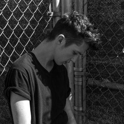 TrxyeSivanTv's profile picture. this is a SECRET follow back account .. my main account is @troyesivan