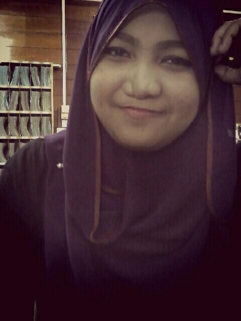 Cheerful, happy and simple, that's me.. ^_^