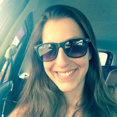 CaroliniBarboza's profile picture. 