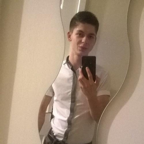 danielcade4's profile picture. 