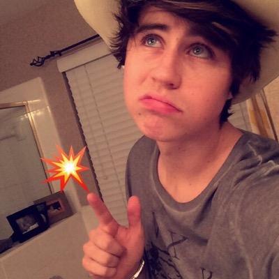 FOLLOW @gimmiethatnash AND RT THIS TWEET https://t.co/JaYBaRVUq1