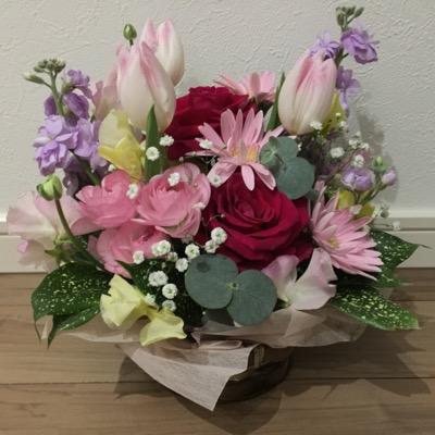 2012年3月に再婚しました。11歳の娘と優しい旦那さんと1歳の息子とこれからもずっと仲良く暮らしていけたらと願うばかりです(´,,•ω•,,)♡