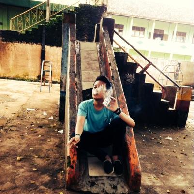 -Racing to live - Live to racing -Anugrah Motor ^^ -Bandar Lampung 24 Agustus 1998 -My Pin : 5152BE3A -
living like a racer
