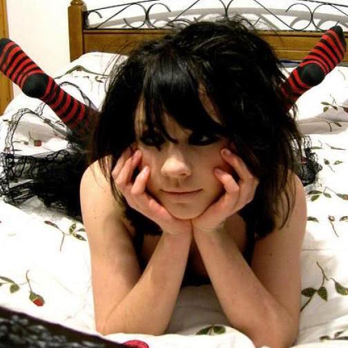 De 10 facadas, 11 eu te daria. 23 anos  Coisa_Games @ItsMonkey_