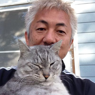 グラフィックデザイナーですにゃ〜
宜しくお願いしますm(_ _)m