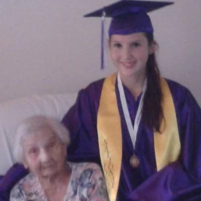 DanielleJ2113's profile picture. 