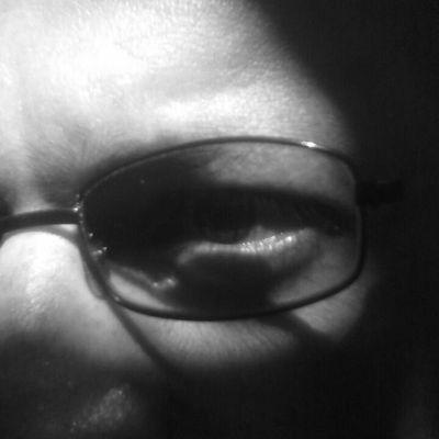 errecepive's profile picture. ¿Cuál biografía?