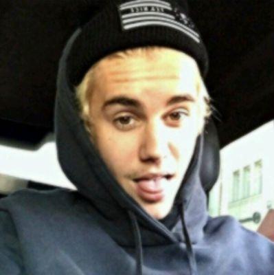 bieber grande madden cyrus bey