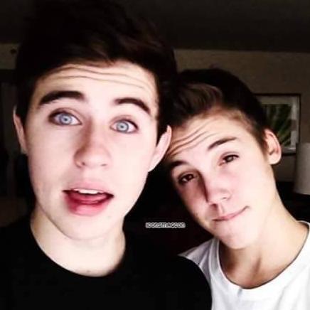 I'm Directioner , Lovatic , Smiler , Selenator , Magcult , Belieber e 5SosFan Adoro Brigadeiro ''Never Say Never'' ''Stay Strong'' ''Bae'' :3