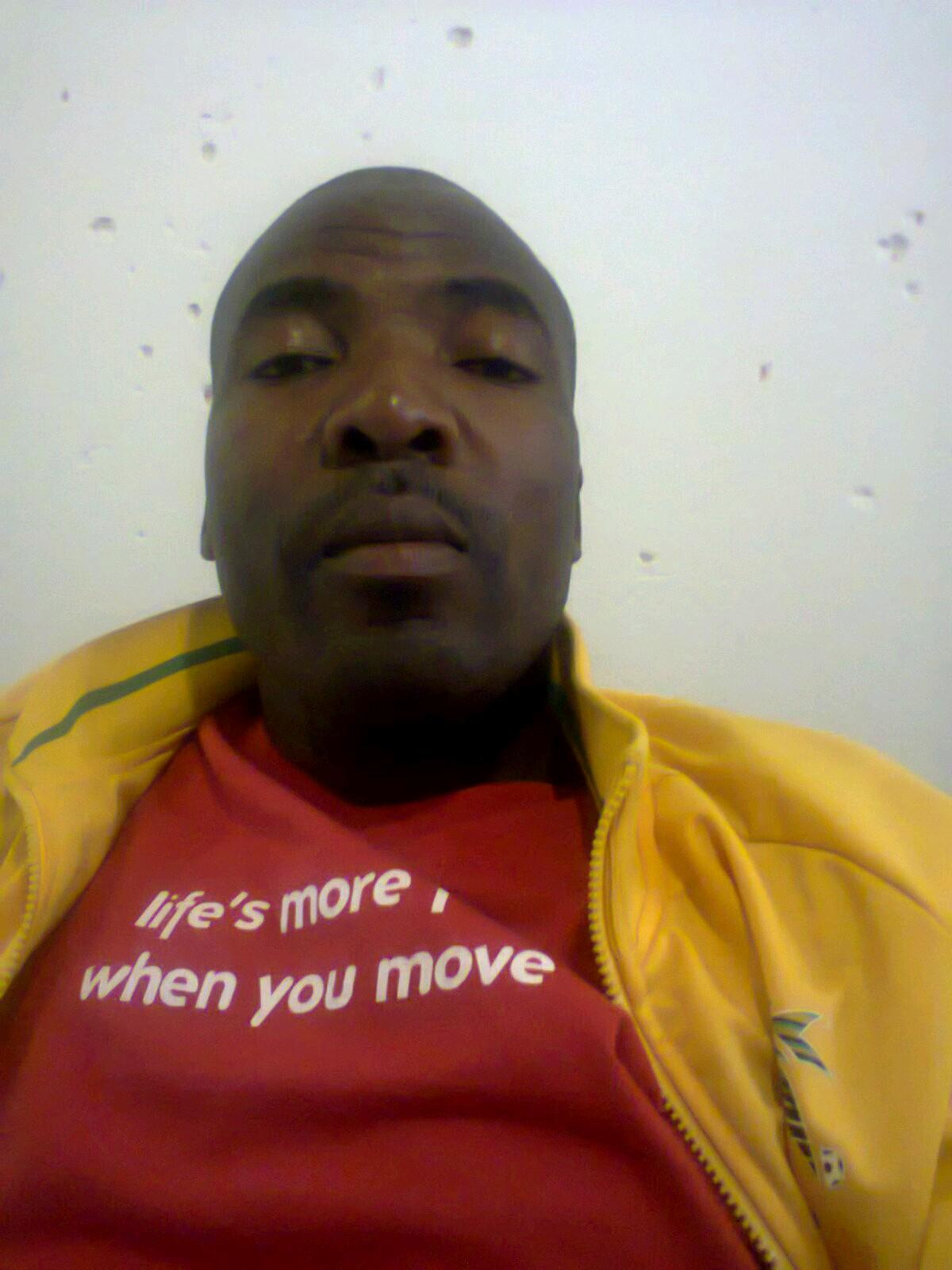 SRahlogo's profile picture. 