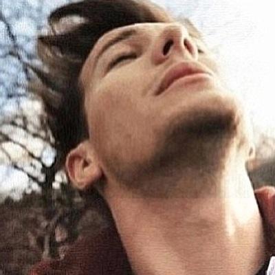i post pics of my sunshine || follow my main account @lou_is_lovely, im more active on that acc ☺️ have a beautiful day xx
