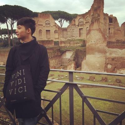 Enfant d'ailleurs. ☀️Instagram : jojojianggg ☀️Facebook : Joseph Jiang ☀️Wechat : jo-marmotte ☀️Snap : jojoseph725 ☀️Weibo : 小哥joseph