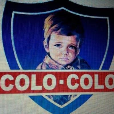 Fanático del más grande de Chile, que estuvo en el infierno pero no pudieron destruirlo porque su gente lo impidió. Digno y sin apoyo de dictadores.