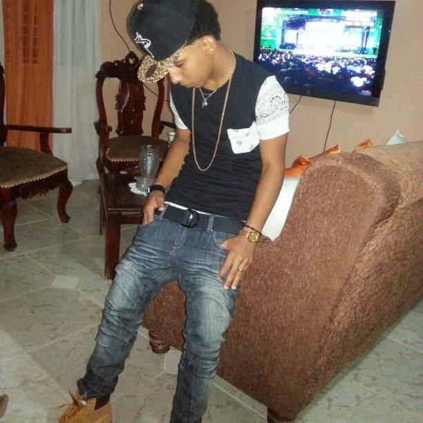 - # MuJeree'Mee'Kiiereen'Comeer'ComO'Una'#Cerezza' ;; ViiviiendO'Deel ArtitaJee'&'ViiviiendO'D'Laa'Remezzaz' ; ]]  ♡ HumildDe ♡