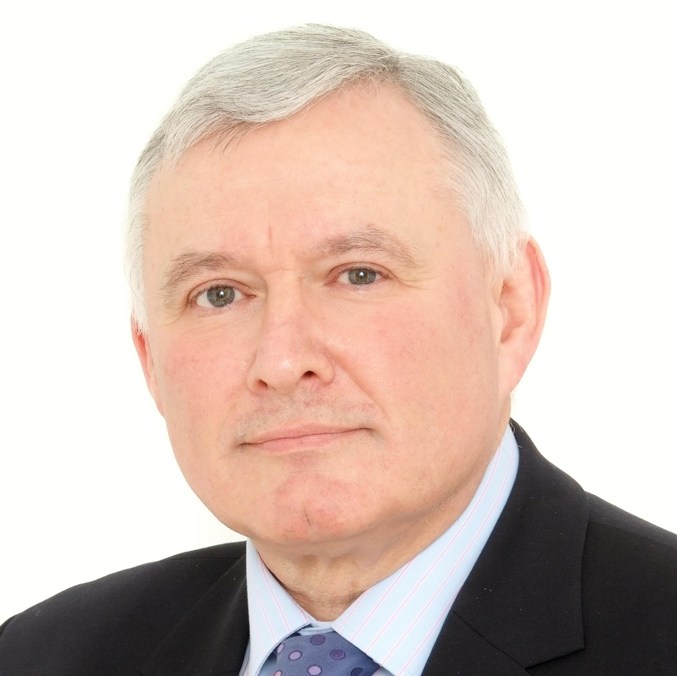 Les Duggan- inspirational coach with a passion for challenging people to be the best they can be. Co-Founder & Managing Director @devpotential