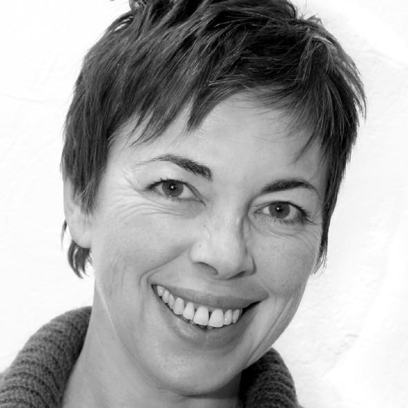 journaliste presse écrite, rédactrice et secrétaire de rédaction print et web. Passée par @lemondefr, @LEXPRESS, @Telerama, @Courrierinternational.