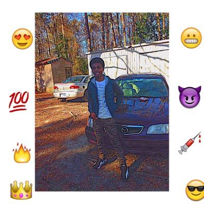 Just aYoung Niggahk Tryna 〽️ake it out #Fso ✈️ i love my team ✊GleeshWe To Global Follow On IG;Trapaholic_300
