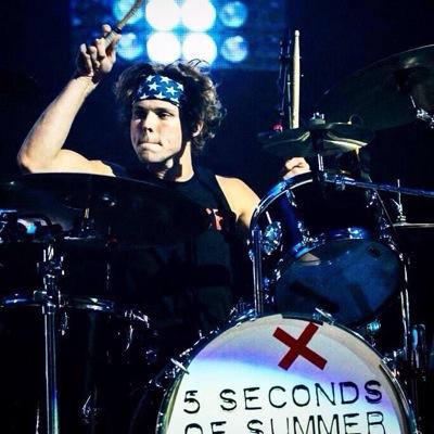 Hey! @Kimberleyy5SOS just gave you a free follow from this account, so please follow @Kimberleyy5SOS! :)