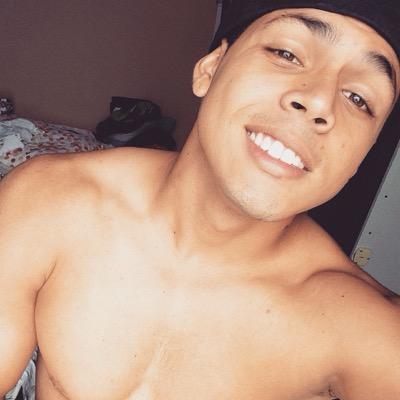 snap: Lucas.adias
instagram: soudias1
facebook: Lucas Dias
