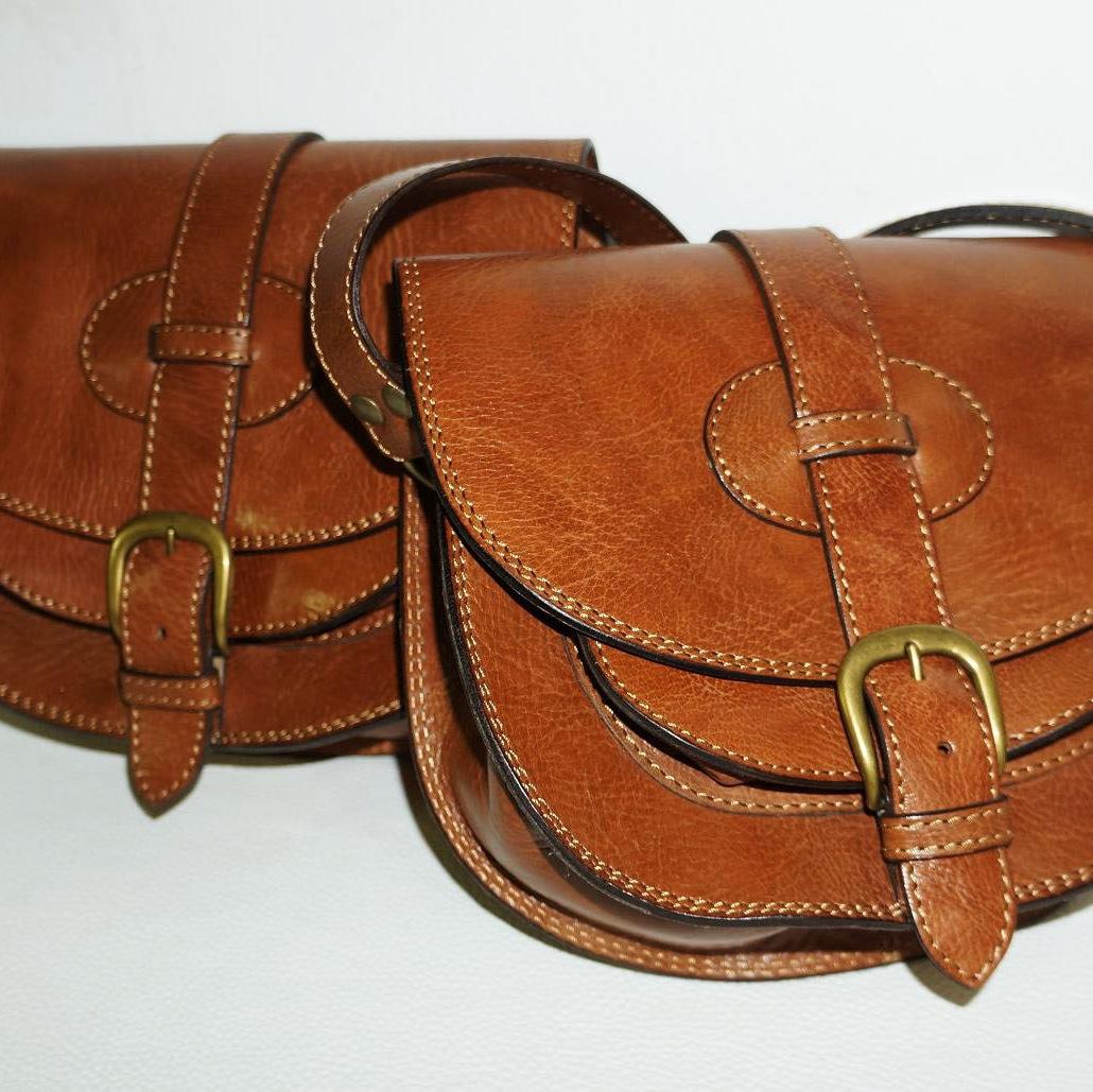 chic_leather's profile picture. https://t.co/NYOeJWj039 Limited edition leather bags, totes, messengers, made by French designers crafts(wo)men in Bulgaria.