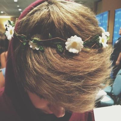 5S0Sx1Dx's profile picture. ✌️one after another super good looking dudes keep showing up on the internet  the struggle