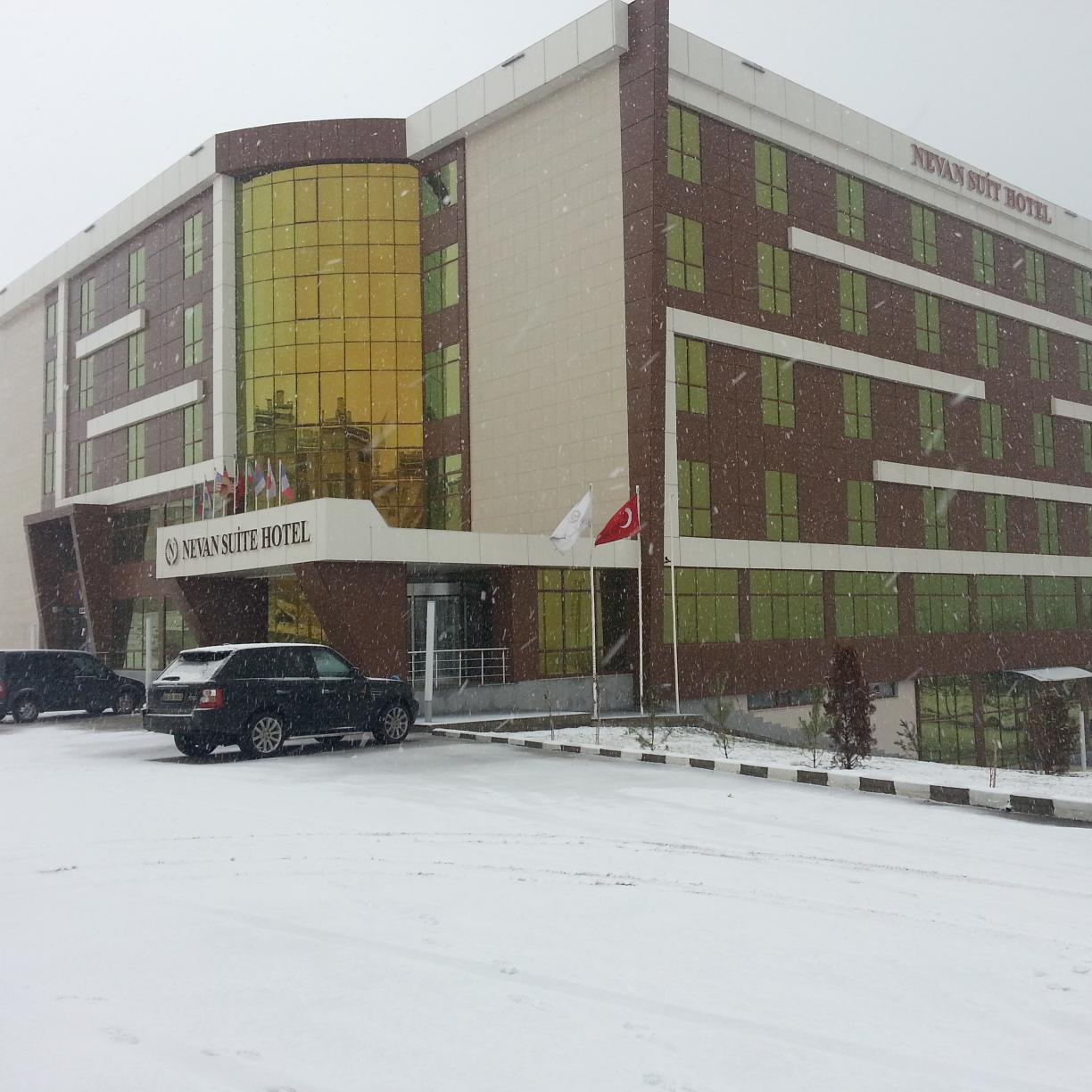 nevansuitehotel's profile picture. tel:0432 388 20 90-30 90