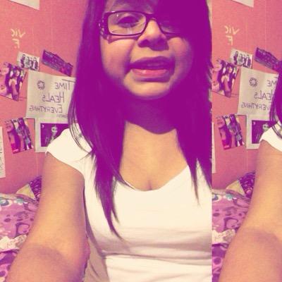Bands & YouTubers | Follow on insta queenfuentes_ | Currently making my dreams happen by going to concerts | http://t.co/Htmk91EaaX