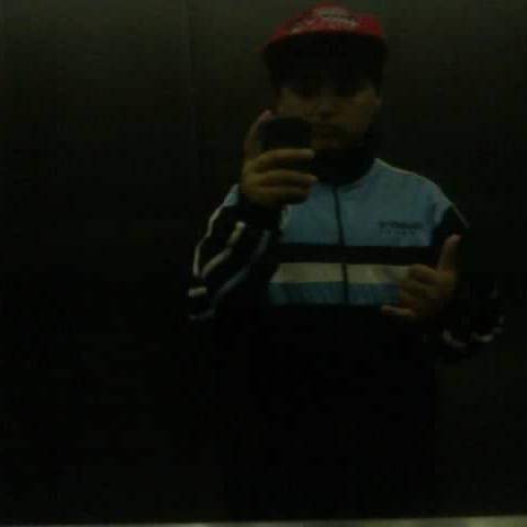 NoceQePonerAca's profile picture. Aveces Hasta El Mas Payaso Merece Un Poco De Amor Cjs :3 Seguime Y Te Sigo