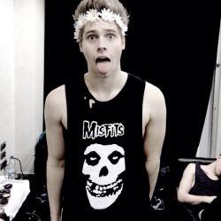 ddl tas 5sos jdb pll mrc agb rrf ✫ @mccannvato is bae