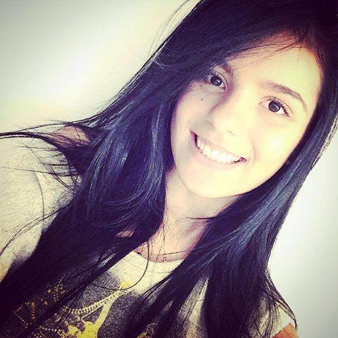 Meu grande amor que foi morar com Deus  sei que ai em cima vc esta alegrando a tdos ai no céu♥ nao sou tao feliz igual era antes porq ta dificil viver sem vc ☺