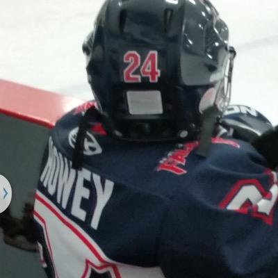 HoweyBen24's profile picture. 